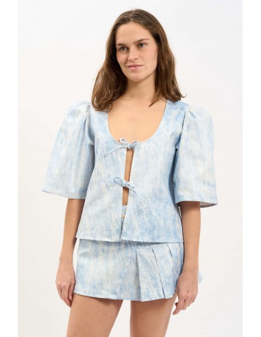 LA BADOULE LOOK 7 - AGNES sky blue washed sparkling denim cotton blouse en ligne des produits 